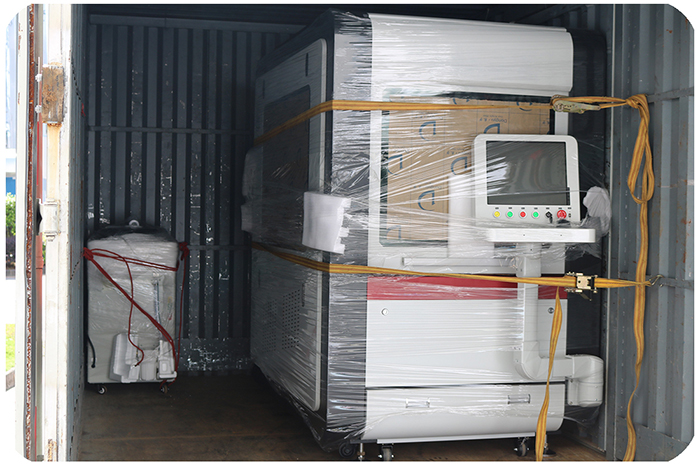 500w激光切割機(jī)發(fā)貨當(dāng)中采用聯(lián)品激光器，快速切割金屬首飾