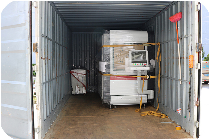 500w激光切割機(jī)發(fā)貨當(dāng)中采用聯(lián)品激光器，快速切割金屬首飾